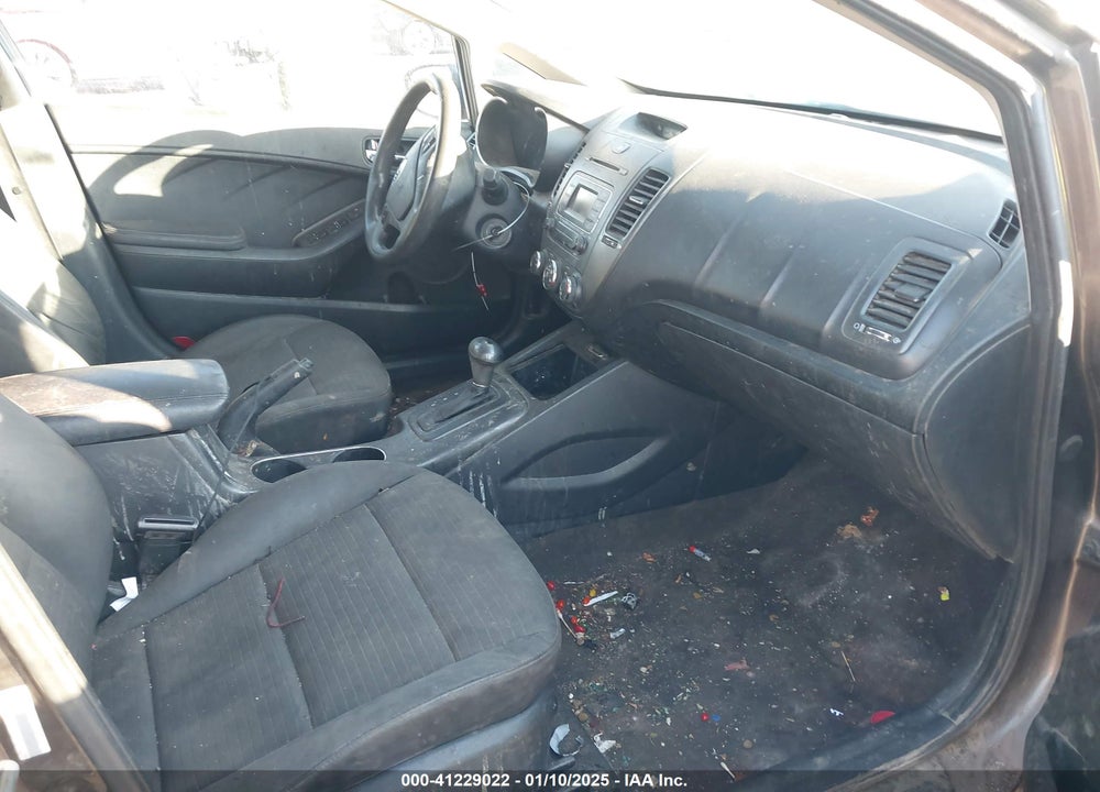 2015 KIA FORTE LX VIN: KNAFX4A67F5364764