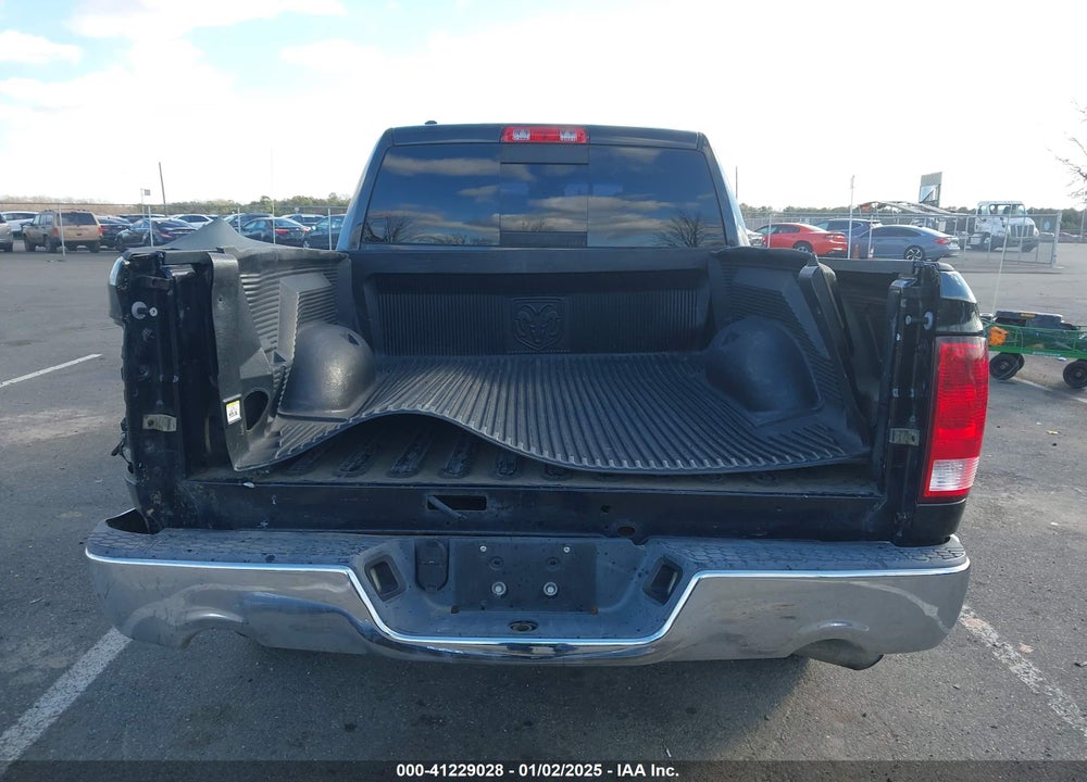 2017 RAM 1500 SLT 4X2 6'4 BOX VIN: 1C6RR6GG6HS747001