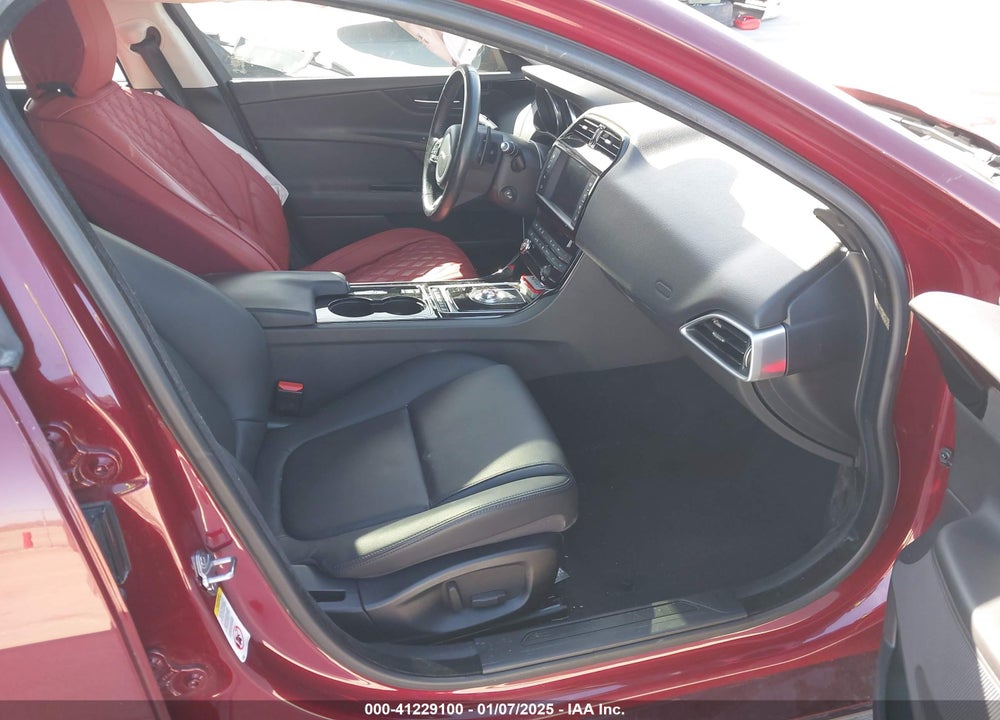 2017 JAGUAR XE 35T PREMIUM VIN: SAJAD4BV1HA974229