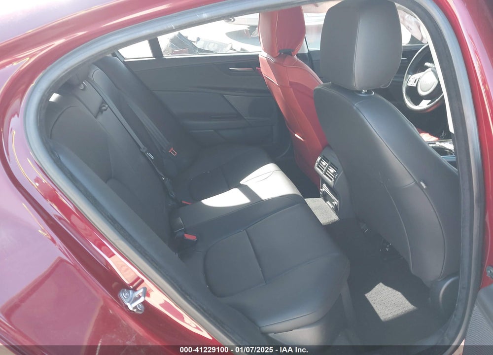 2017 JAGUAR XE 35T PREMIUM VIN: SAJAD4BV1HA974229