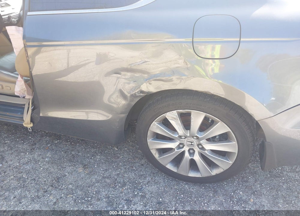 2008 HONDA ACCORD VIN: 1HGCS22808A002635