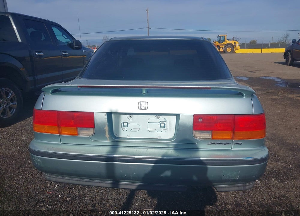 1992 HONDA ACCORD LX/EX VIN: JHMCB7650NC021924