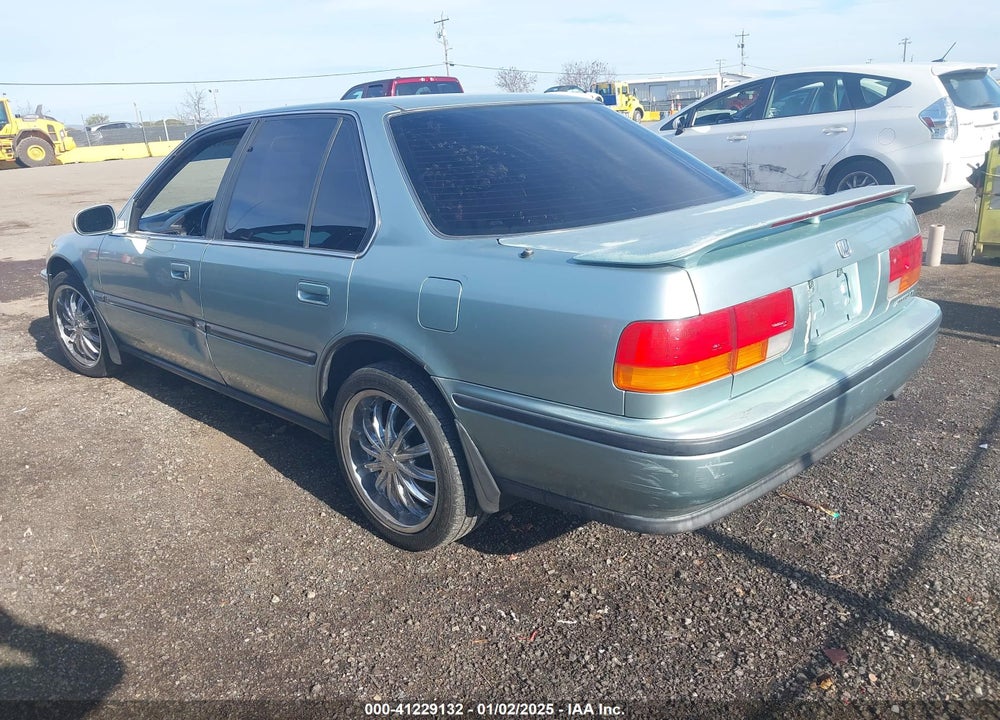 1992 HONDA ACCORD LX/EX VIN: JHMCB7650NC021924