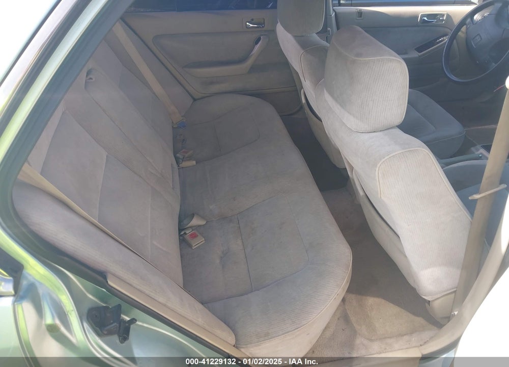 1992 HONDA ACCORD LX/EX VIN: JHMCB7650NC021924