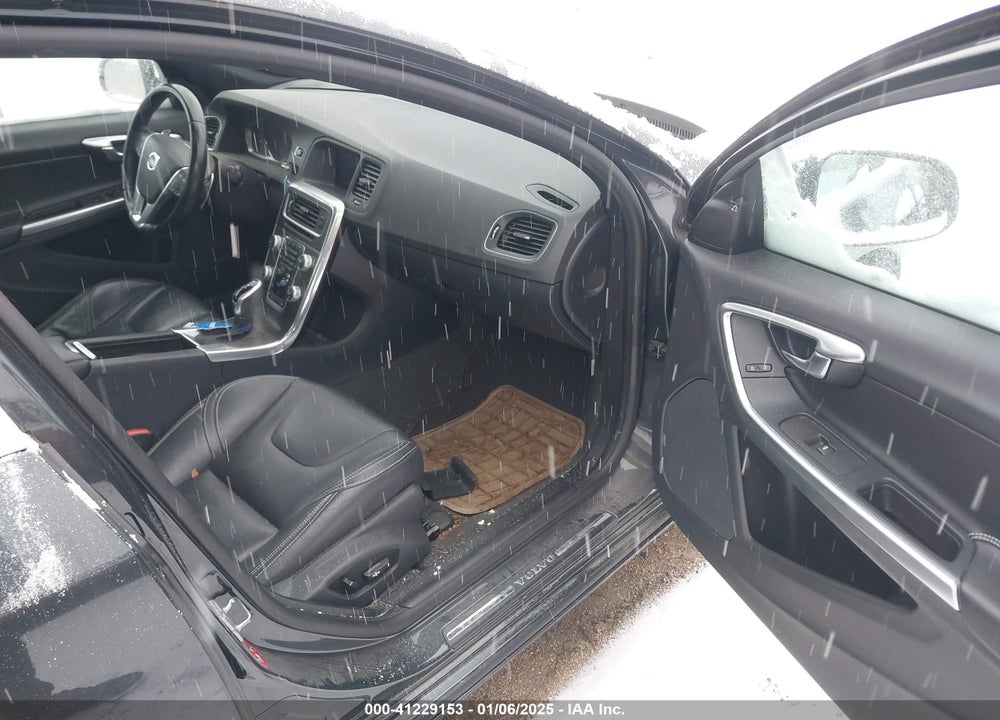2015 VOLVO S60 VIN: YV1612TK6F1348608