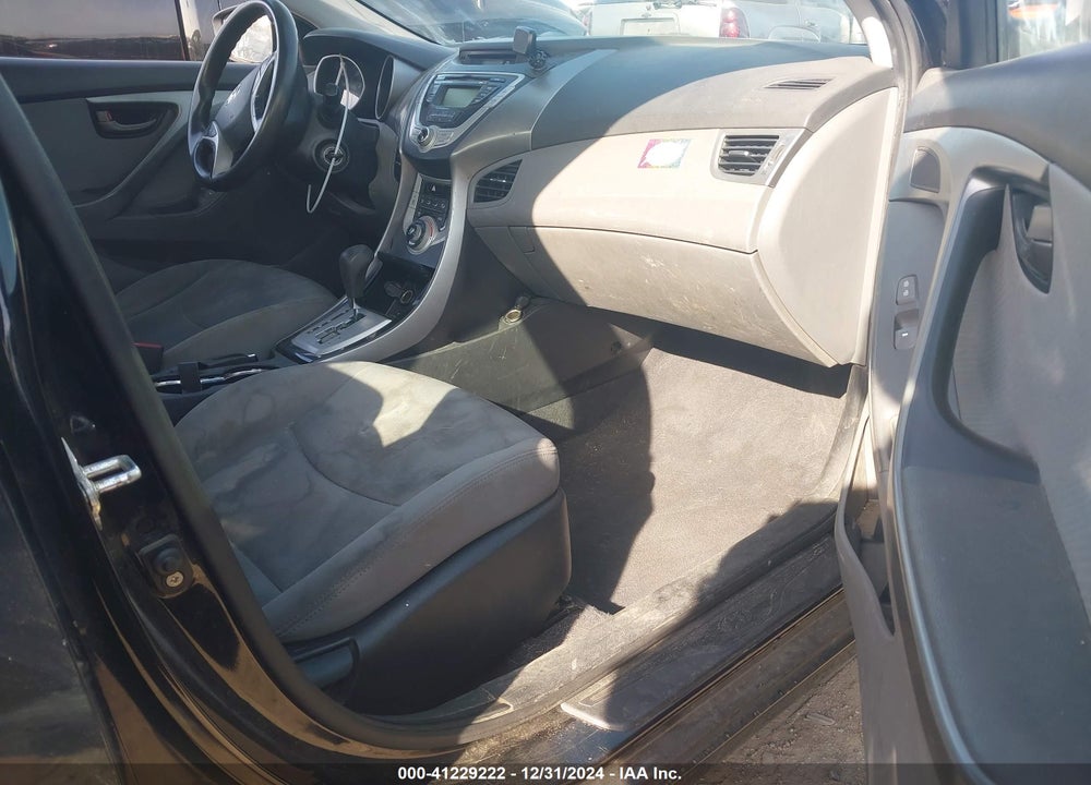 2011 HYUNDAI ELANTRA VIN: KMHDH4AE8BU111396