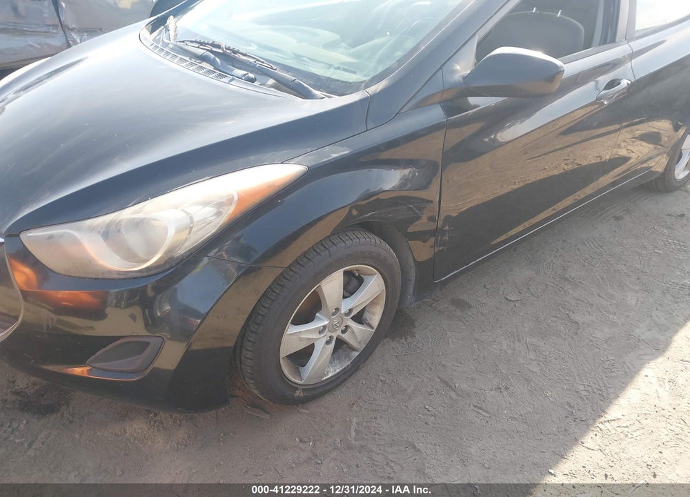 2011 HYUNDAI ELANTRA VIN: KMHDH4AE8BU111396