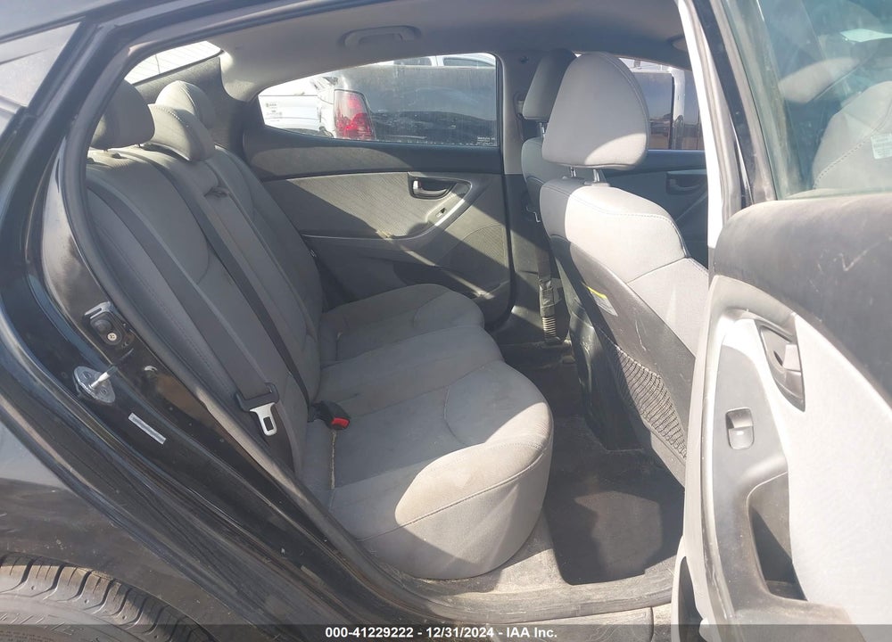 2011 HYUNDAI ELANTRA VIN: KMHDH4AE8BU111396