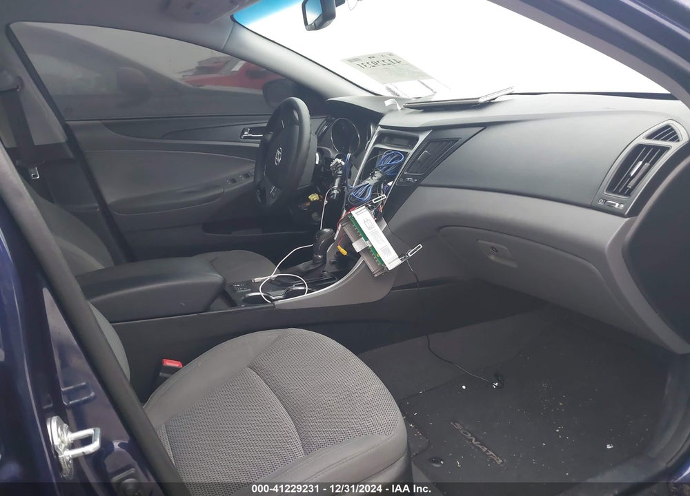 2013 HYUNDAI SONATA VIN: 5NPEB4AC0DH569245