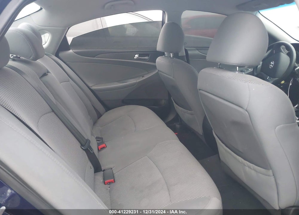 2013 HYUNDAI SONATA VIN: 5NPEB4AC0DH569245