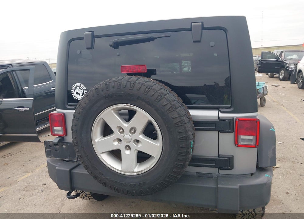 2016 JEEP WRANGLER UNLIMITED SPORT VIN: 1C4BJWDG9GL171211