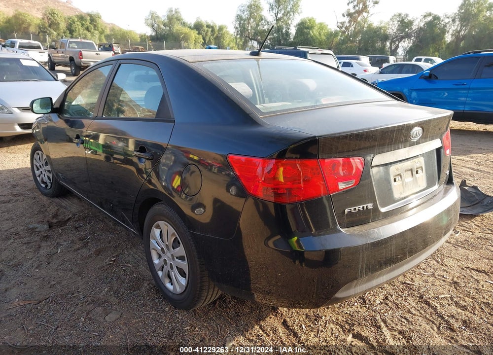 2013 KIA FORTE EX VIN: KNAFU4A2XD5688309