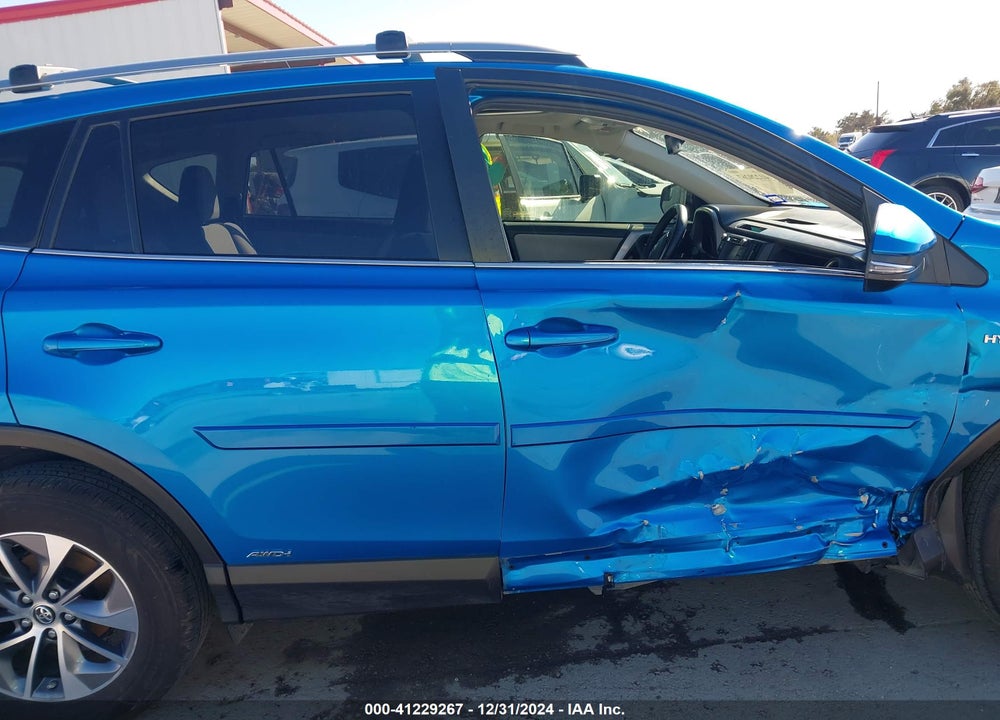 2018 TOYOTA RAV4 HYBRID XLE VIN: JTMRJREVXJD246089