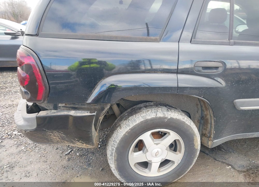 2002 CHEVROLET TRAILBLAZER LT VIN: 1GNDT13S722185786