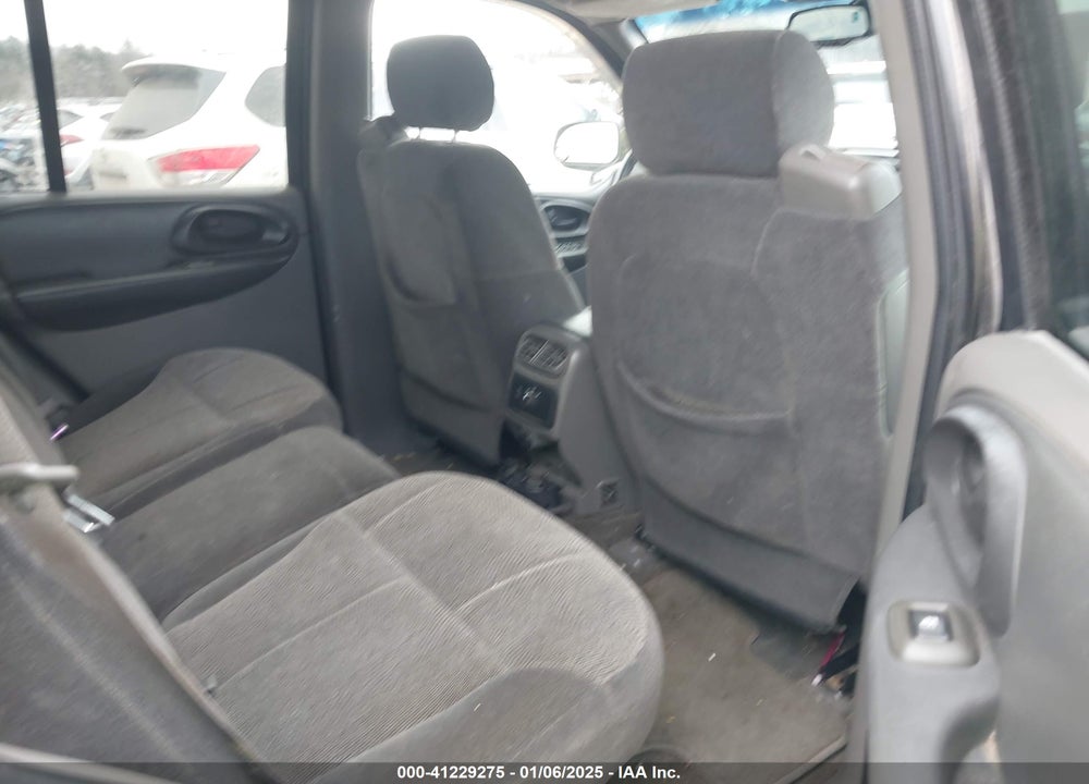 2002 CHEVROLET TRAILBLAZER LT VIN: 1GNDT13S722185786