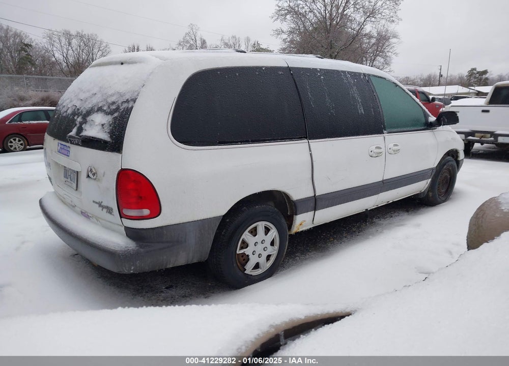 2000 CHRYSLER GRAND VOYAGER SE VIN: 1C4GJ44G5YB697689