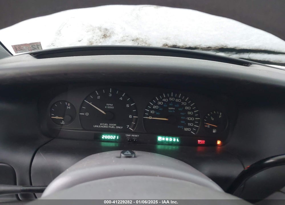 2000 CHRYSLER GRAND VOYAGER SE VIN: 1C4GJ44G5YB697689