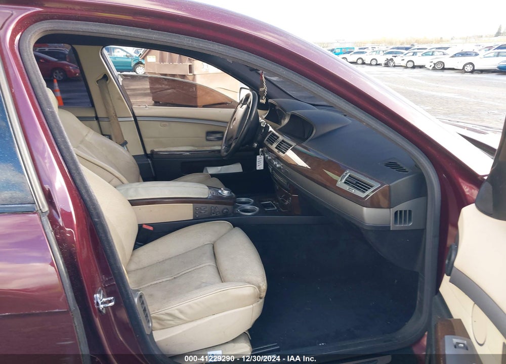 2008 BMW 750LI VIN: WBAHN83548DT84067