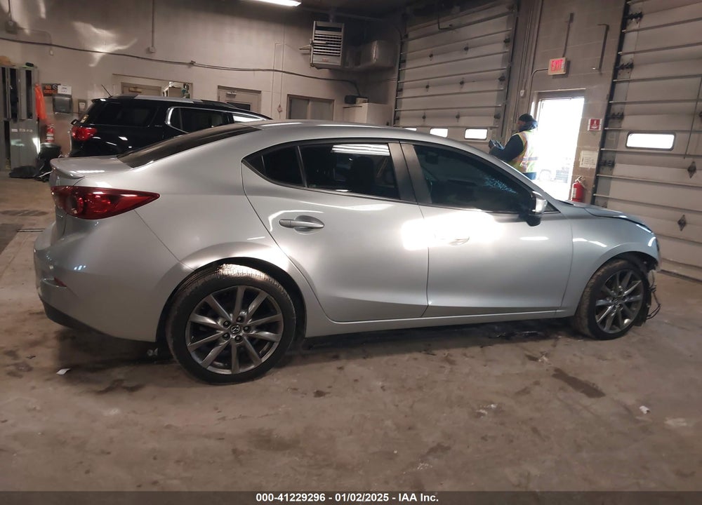 2018 MAZDA MAZDA3 VIN: 3MZBN1V31JM182757