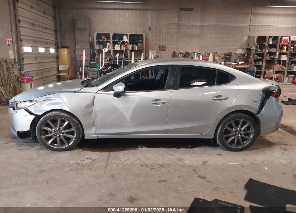 2018 MAZDA MAZDA3 VIN: 3MZBN1V31JM182757