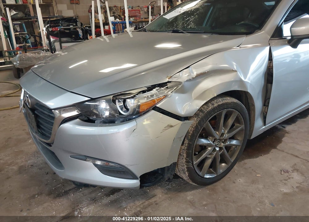 2018 MAZDA MAZDA3 VIN: 3MZBN1V31JM182757