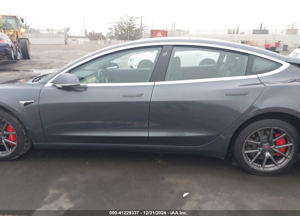 2018 TESLA MODEL 3 LONG RANGE/PERFORMANCE VIN: 5YJ3E1EB1JF181353