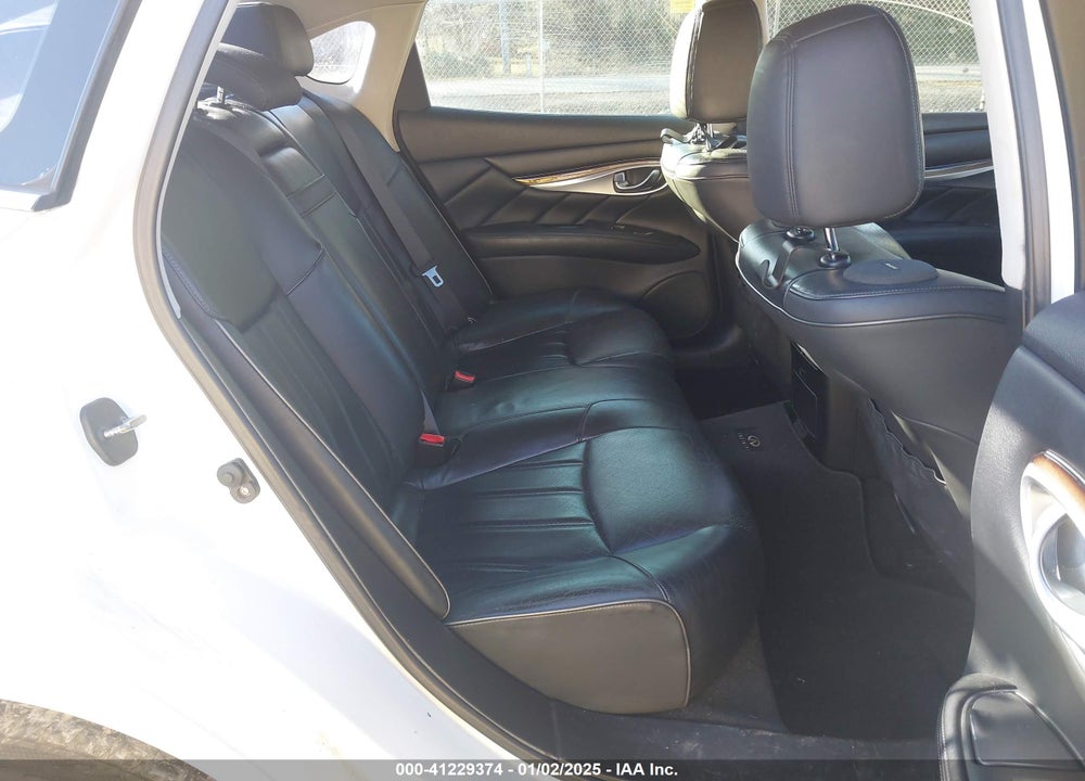 2012 INFINITI M37 BASE (A7) VIN: JN1BY1AP3CM334185