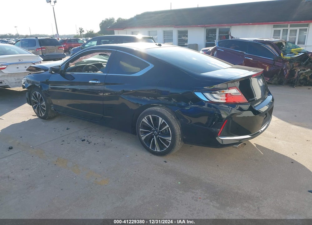 2017 HONDA ACCORD VIN: 1HGCT2B82HA007011