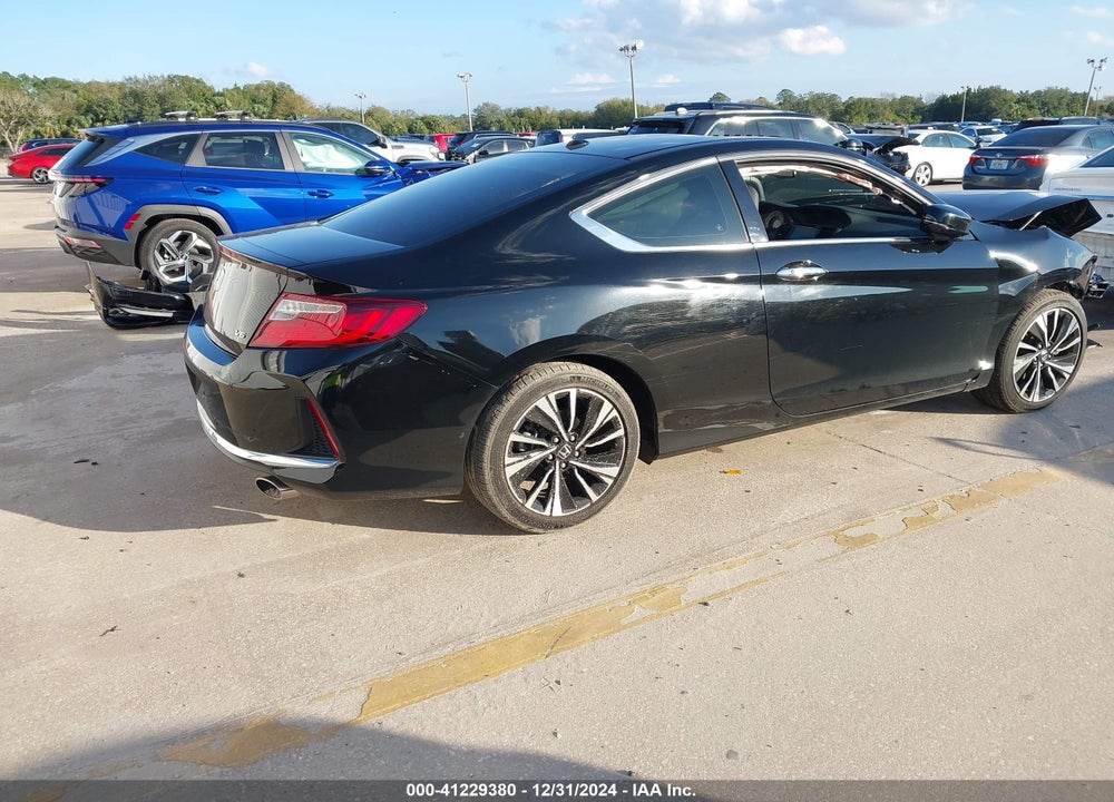 2017 HONDA ACCORD VIN: 1HGCT2B82HA007011