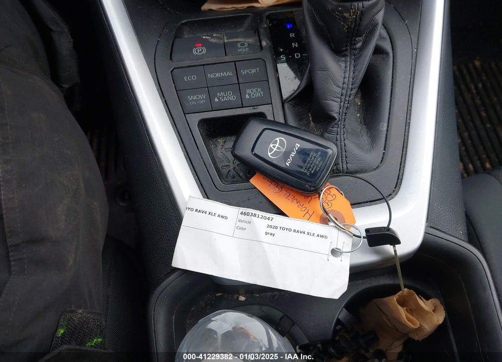2020 TOYOTA RAV4 XLE VIN: 2T3P1RFV2LC072967