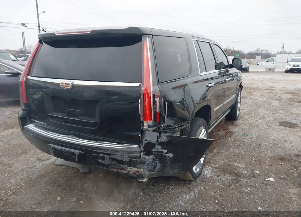 2017 CADILLAC ESCALADE PLATINUM VIN: 1GYS4DKJ4HR337718