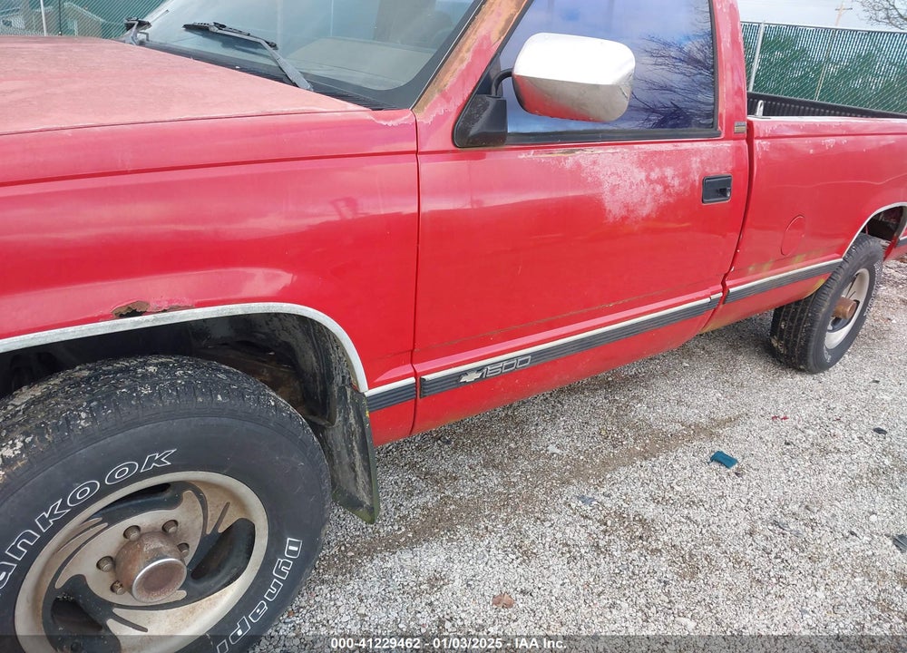 1992 CHEVROLET GMT-400 K1500 VIN: 1GCEK14K7NE208047