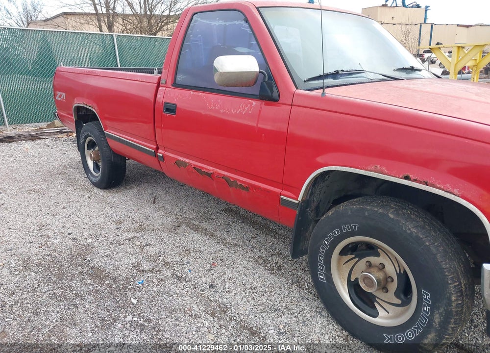 1992 CHEVROLET GMT-400 K1500 VIN: 1GCEK14K7NE208047