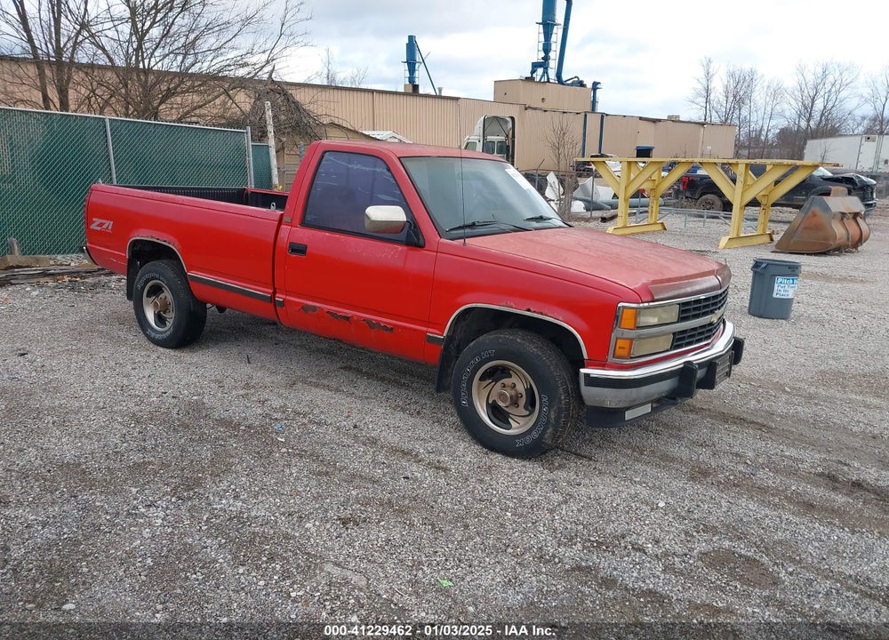 1992 CHEVROLET GMT-400 K1500 VIN: 1GCEK14K7NE208047