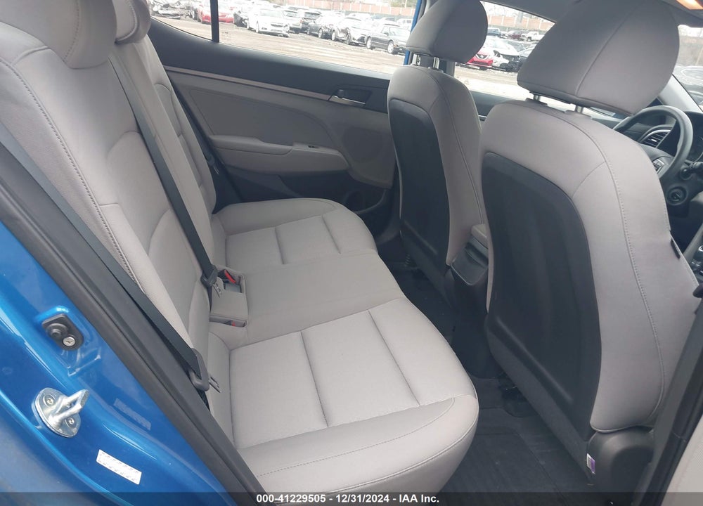 2017 HYUNDAI ELANTRA SE VIN: KMHD74LF2HU429323
