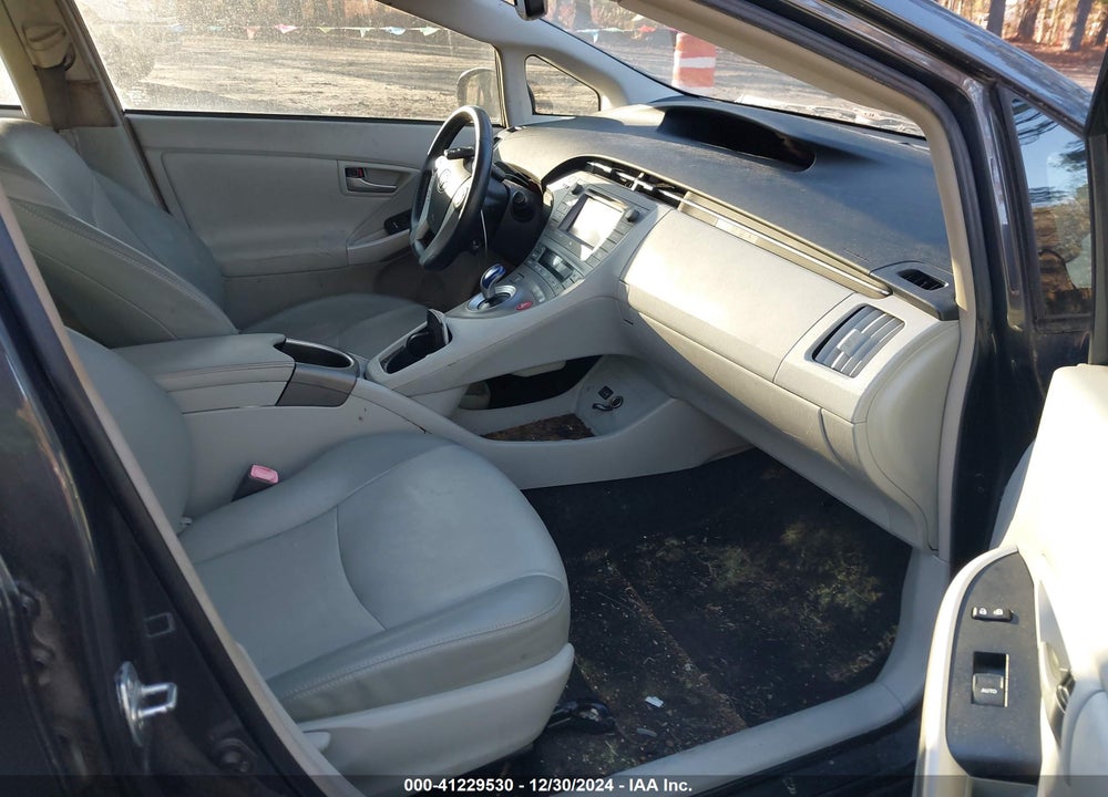 2013 TOYOTA PRIUS FOUR VIN: JTDKN3DU2D1682355