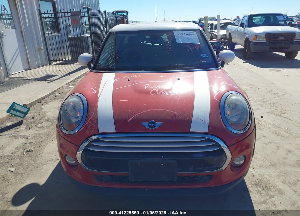 2015 MINI HARDTOP VIN: WMWXS5C58FT832459