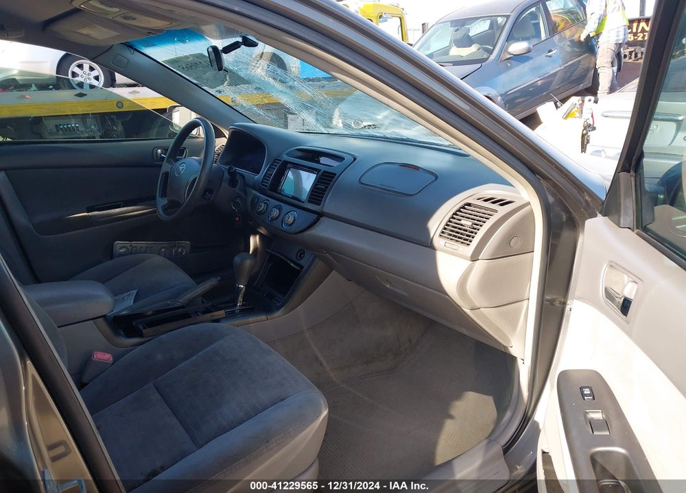2005 TOYOTA CAMRY LE VIN: 4T1BE30K75U526425
