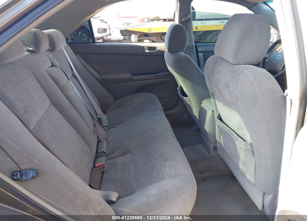 2005 TOYOTA CAMRY LE VIN: 4T1BE30K75U526425