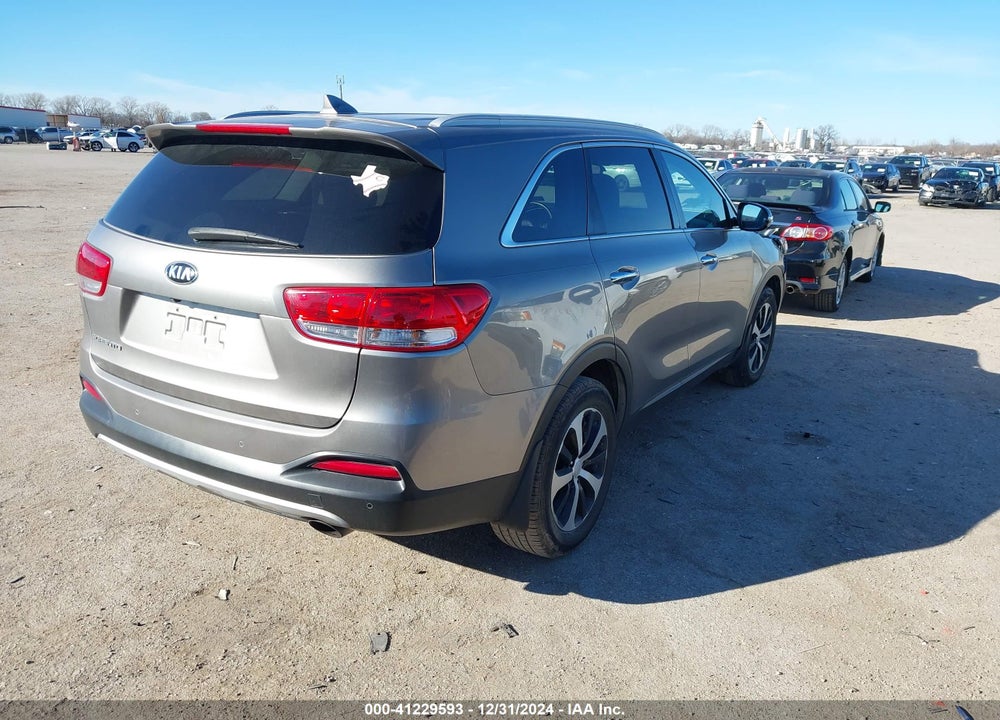 2017 KIA SORENTO VIN: 5XYPH4A15HG211352