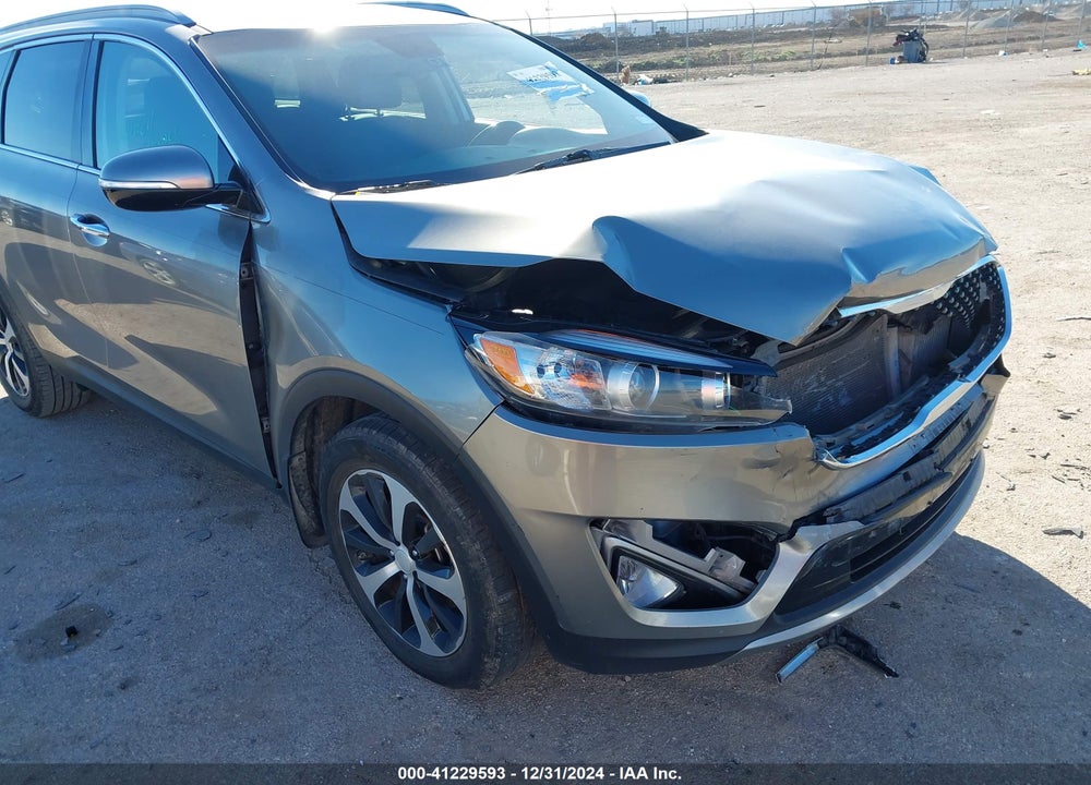 2017 KIA SORENTO VIN: 5XYPH4A15HG211352