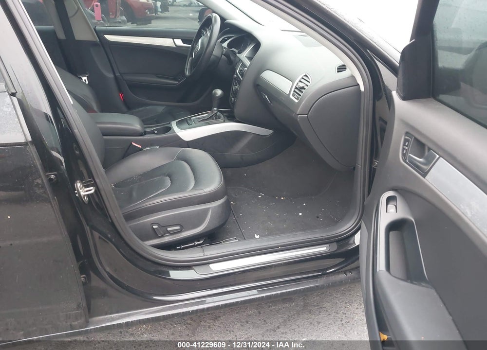 2010 AUDI A4 VIN: WAUAFAFL9AN038497