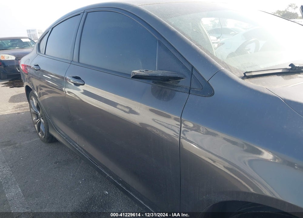 2015 CHRYSLER 200 S VIN: 1C3CCCBG8FN515103