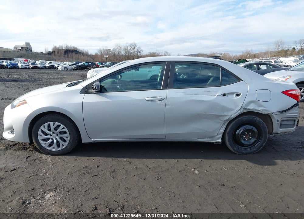 2017 TOYOTA COROLLA LE VIN: 2T1BURHE5HC770262