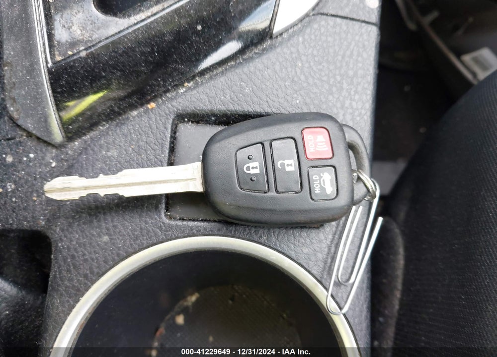2017 TOYOTA COROLLA LE VIN: 2T1BURHE5HC770262
