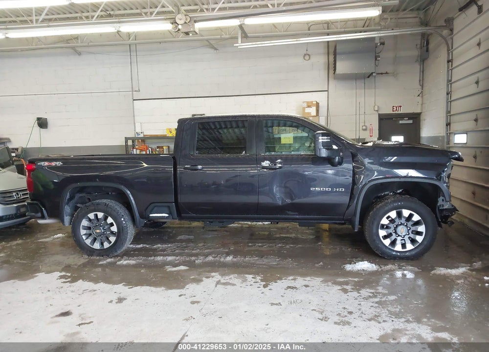 2024 CHEVROLET SILVERADO 2500HD 4WD STANDARD BED CUSTOM VIN: 2GC4YME73R1168501