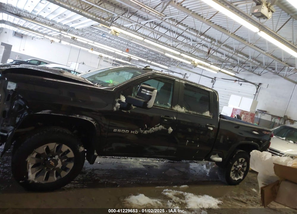 2024 CHEVROLET SILVERADO 2500HD 4WD STANDARD BED CUSTOM VIN: 2GC4YME73R1168501