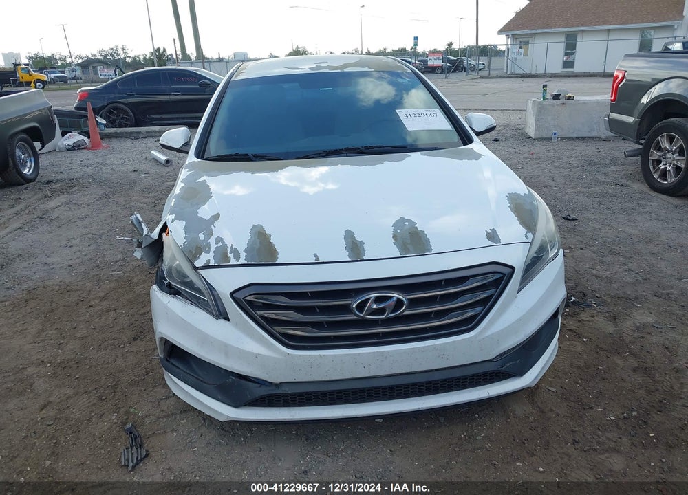 2015 HYUNDAI SONATA VIN: 5NPE34AF8FH054097