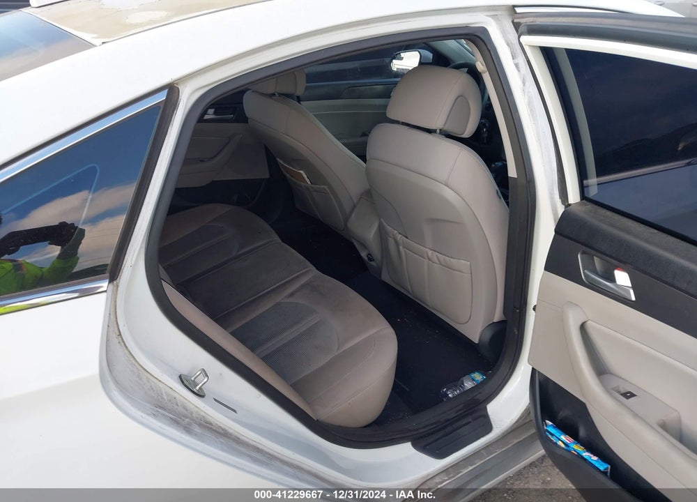 2015 HYUNDAI SONATA VIN: 5NPE34AF8FH054097