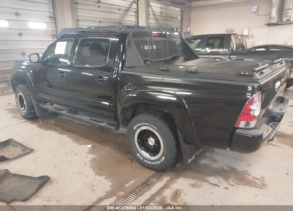 2015 TOYOTA TACOMA VIN: 5TFLU4EN1FX145996
